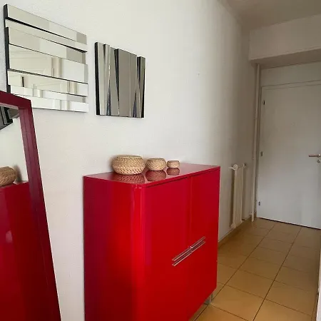 Apartment At Center